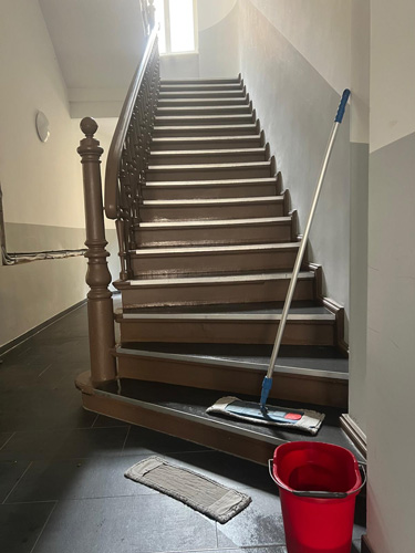 treppenhaus altbau reinigung service